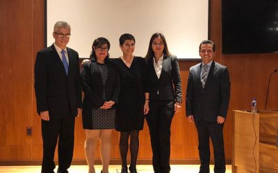 Imágenes del examen profesional de Denisse Chávez de la primera generación. Es el primer examen profesional de la LCF